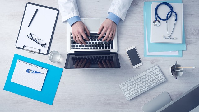 Compétences professionnelles : clés pour réussir et évoluer dans le monde du travail